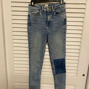 High rise waisted ankle skinny Calvin Klein jeans!